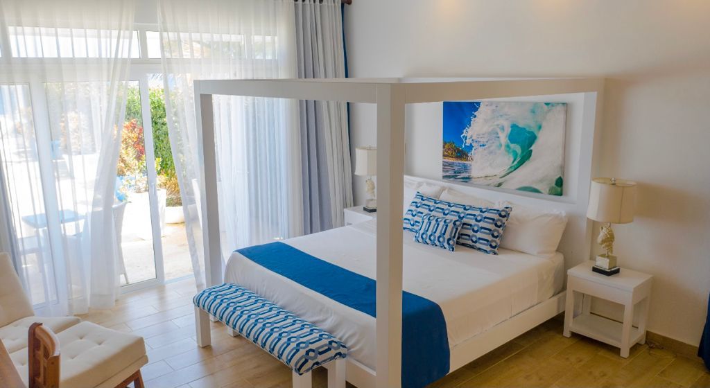 SOV Luxury Oceanfront Villa bed