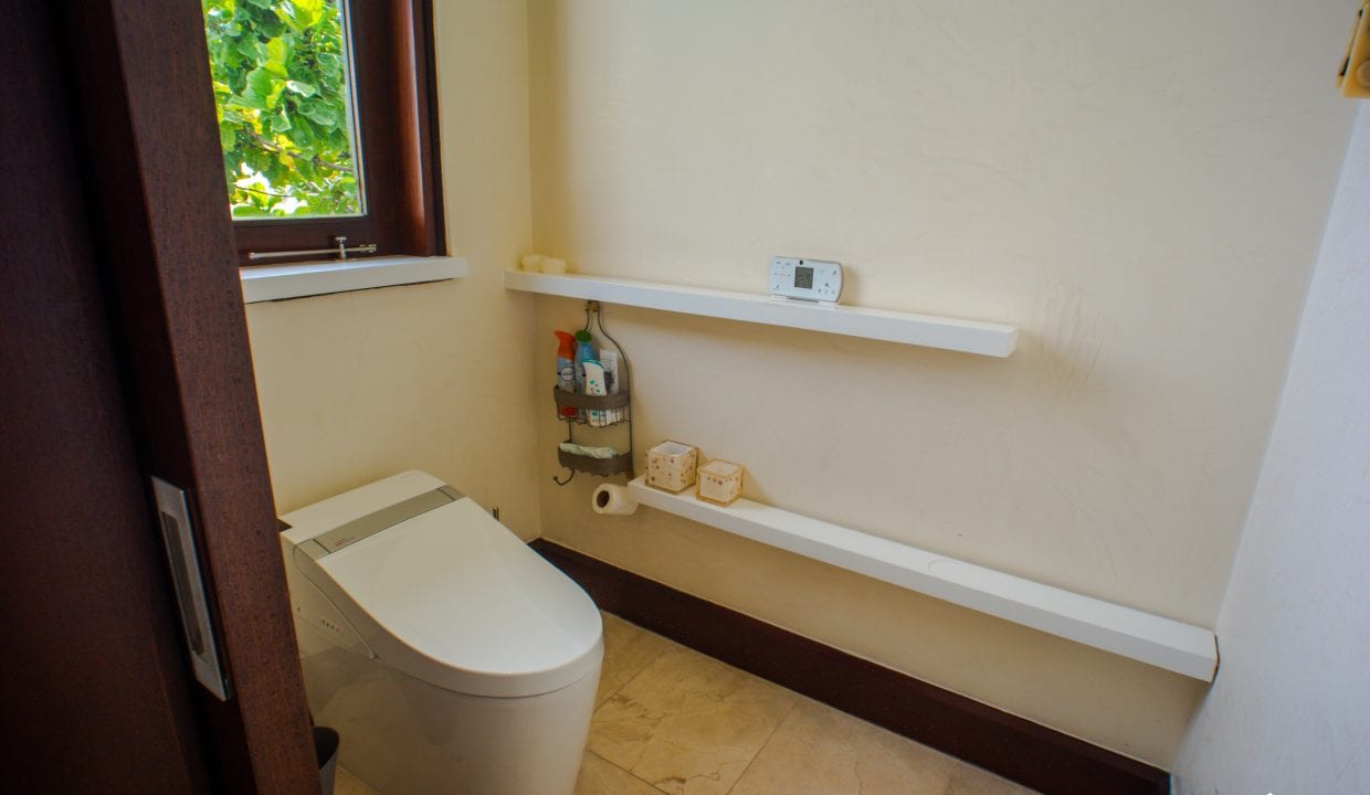 Gigantic Villa in Gated Luxury Community For Sale Image interior master bath private toilet