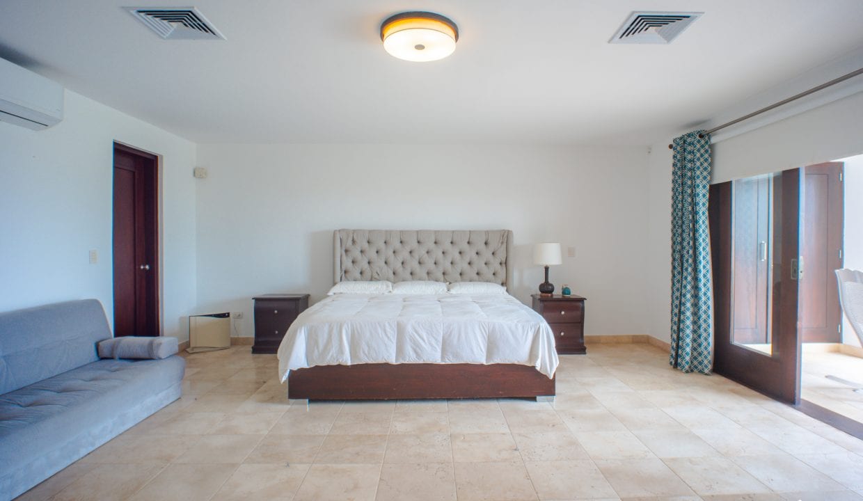 Gigantic Villa in Gated Luxury Community For Sale Image interior bedroom king size bed
