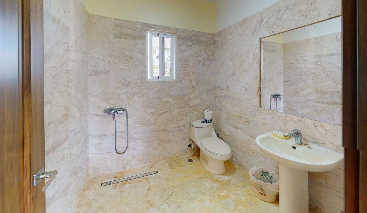Spectacular Beachfront Villa image of guest house bathroom