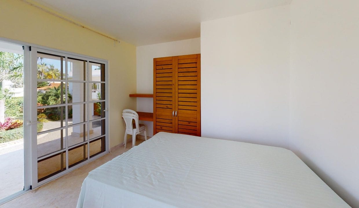 Spectacular Beachfront Villa image of guest house bedroom 3 desk area