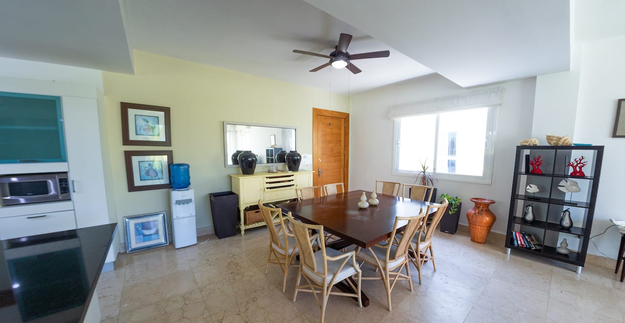 Image of Exclusive Beautiful Two Story Condo on Semi-private Beach dining room
