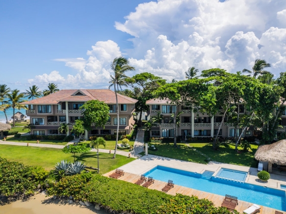 Priceless Ocean Front Opportunity on Kite Beach