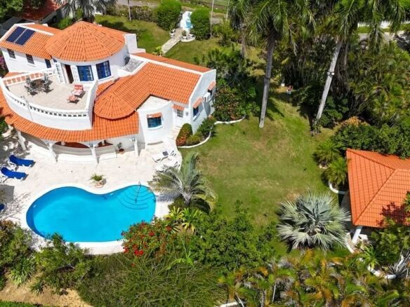 Charming Architect Designed Villa 1