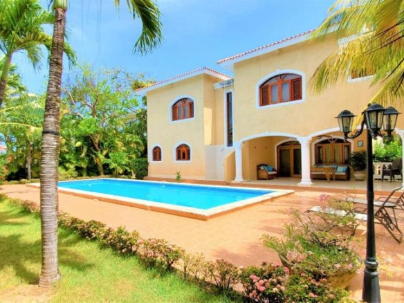 Luxury Villa in Playa Laguna Sosúa