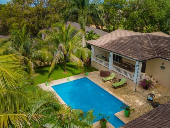 Turn-Key 2-Bedroom Villa with Elegant Décor and Entertaining Spaces