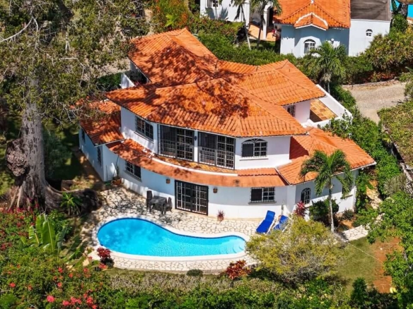 Charming Two-Level Villa with Apartment in La Mulata 1, Sosúa – Fully Furnished with Tropical Garden