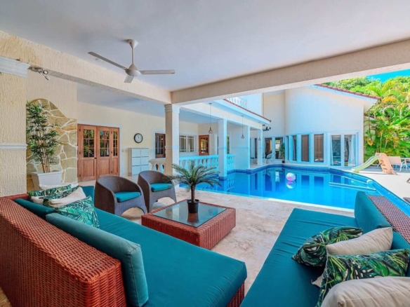 Luxury Perla Marina Home