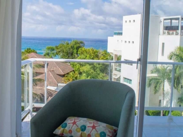 Modern 1-Bedroom Condos Just Steps from the Beach