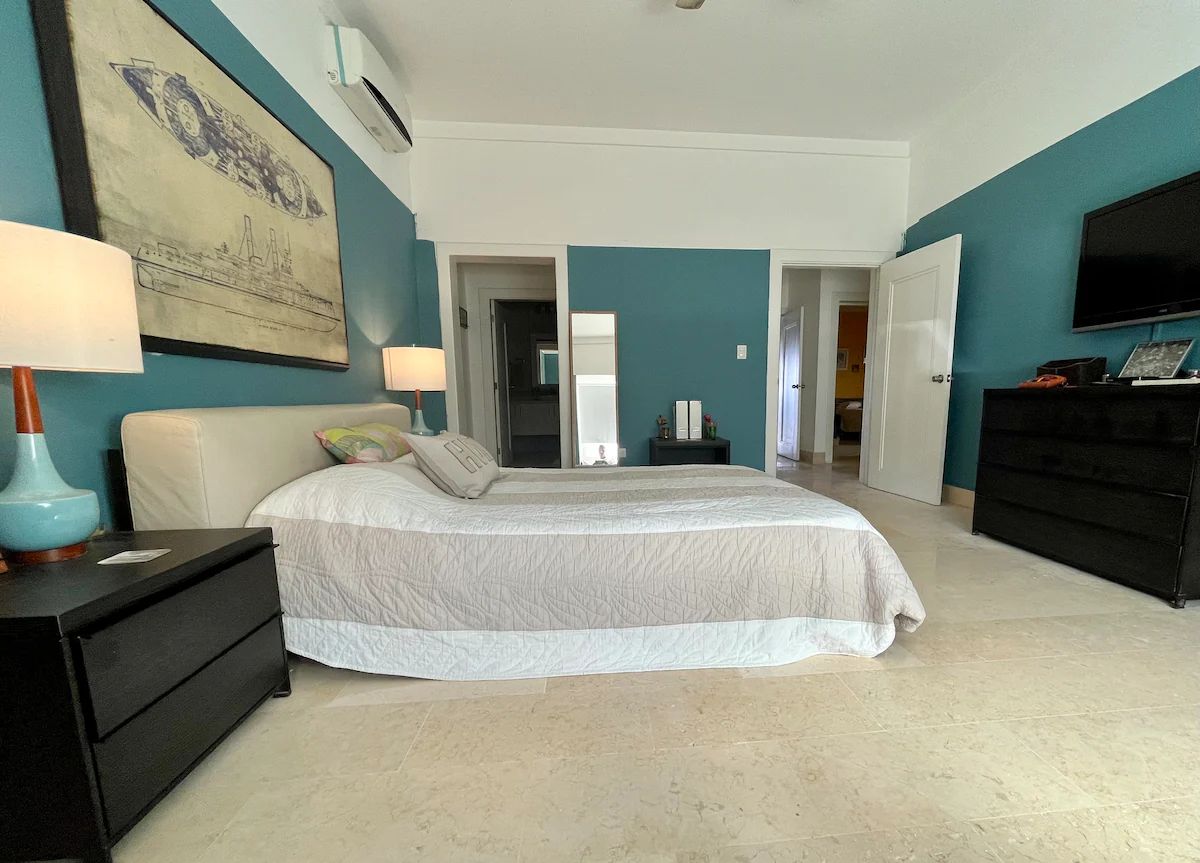 Caribbean Oceanfront Condo – The ideal vacation or retirement property