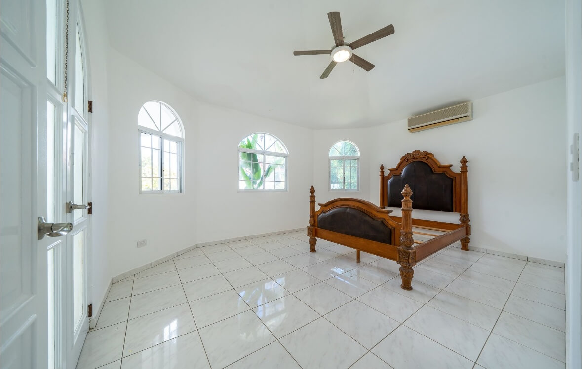 Stunning 3-Bedroom Villa with Expansive Pool & Lush Gardens in Playa Laguna Sosua Puerto Plata Dominican Republic