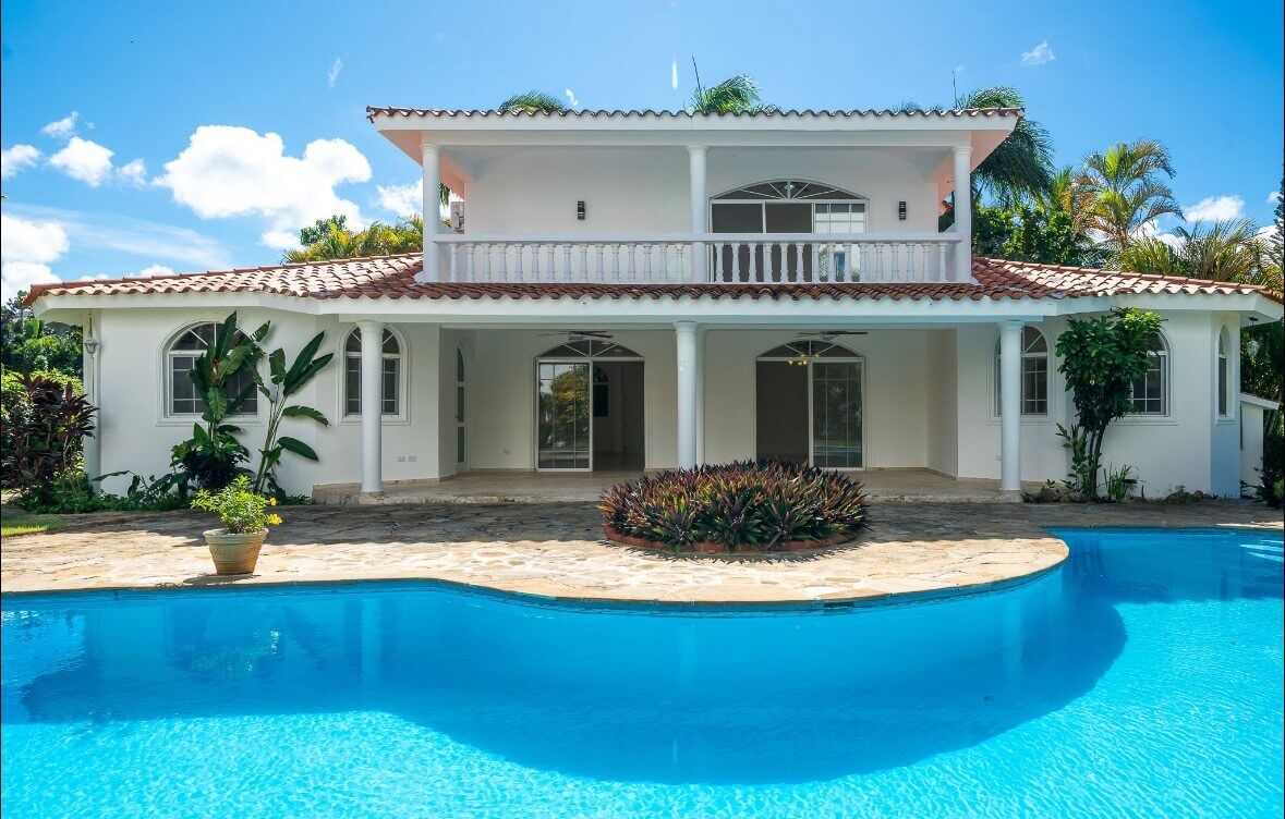 Stunning 3-Bedroom Villa with Expansive Pool & Lush Gardens in Playa Laguna Sosua Puerto Plata Dominican Republic