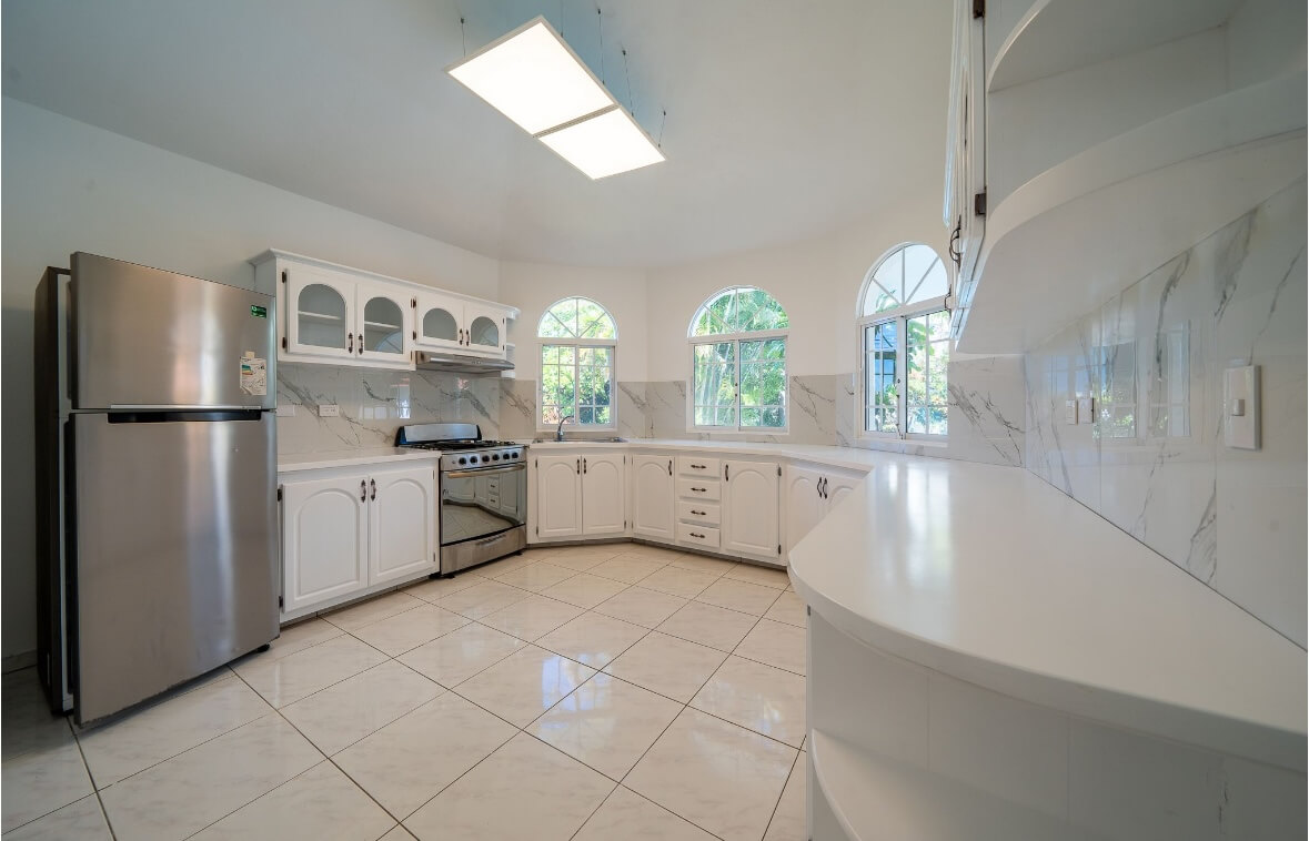 Stunning 3-Bedroom Villa with Expansive Pool & Lush Gardens in Playa Laguna Sosua Puerto Plata Dominican Republic