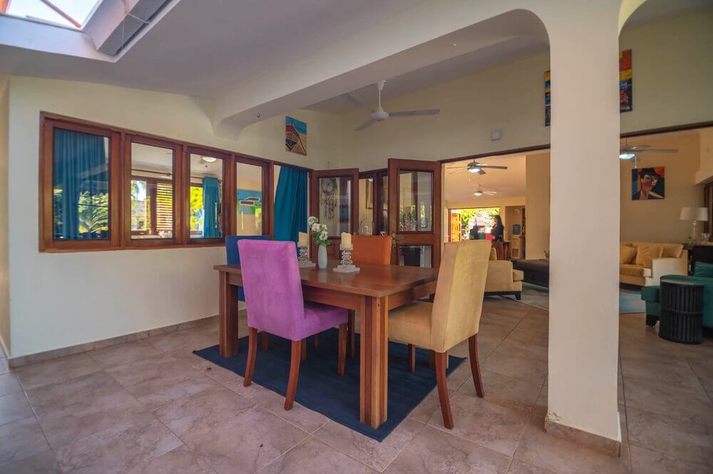 Villa Balinese – Tropical Living in Sea Horse Ranch