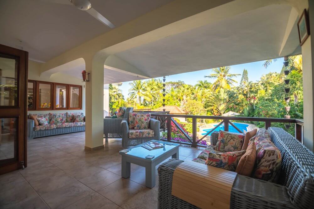 Villa Balinese – Tropical Living in Sea Horse Ranch