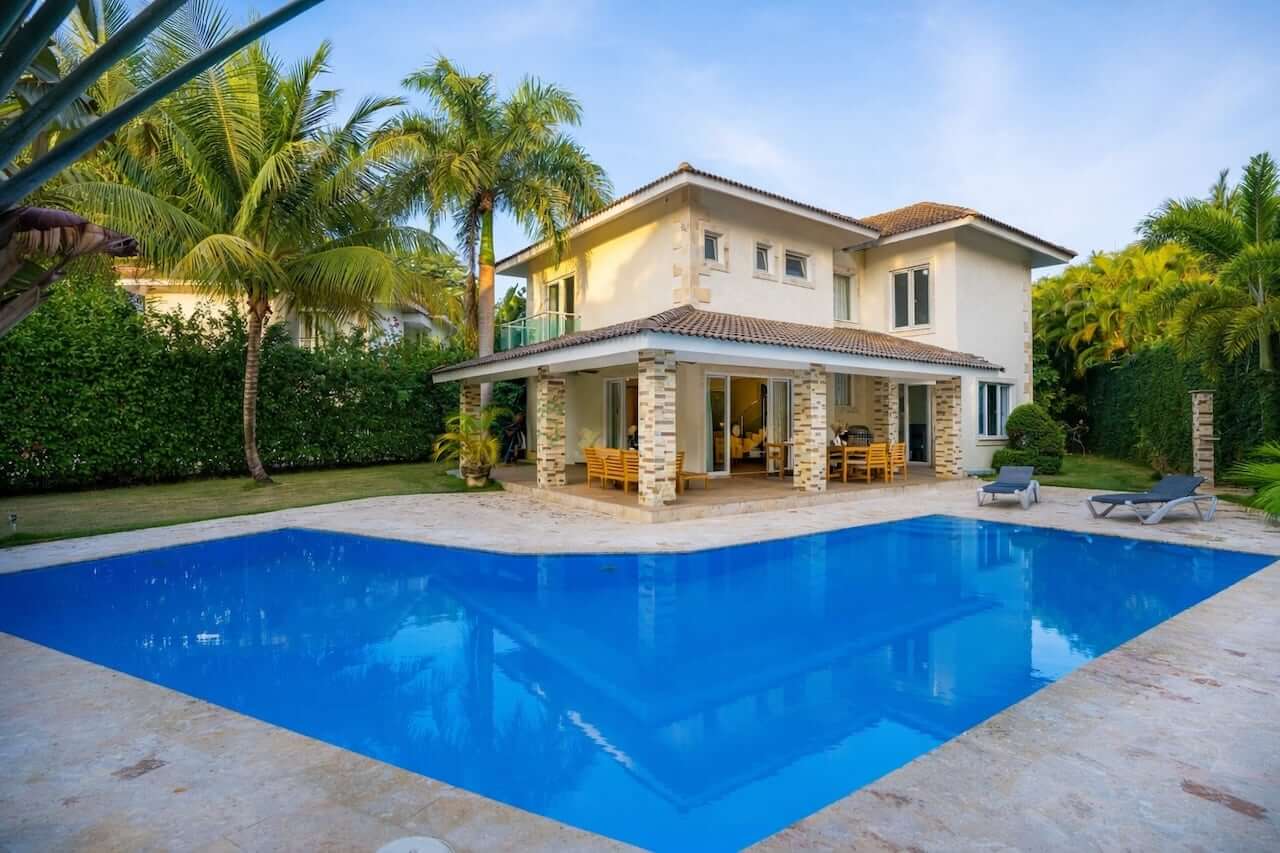 4-Bedroom Villa in Perla Marina, Cabarete – Short Walk to the Beach, Excellent Condition