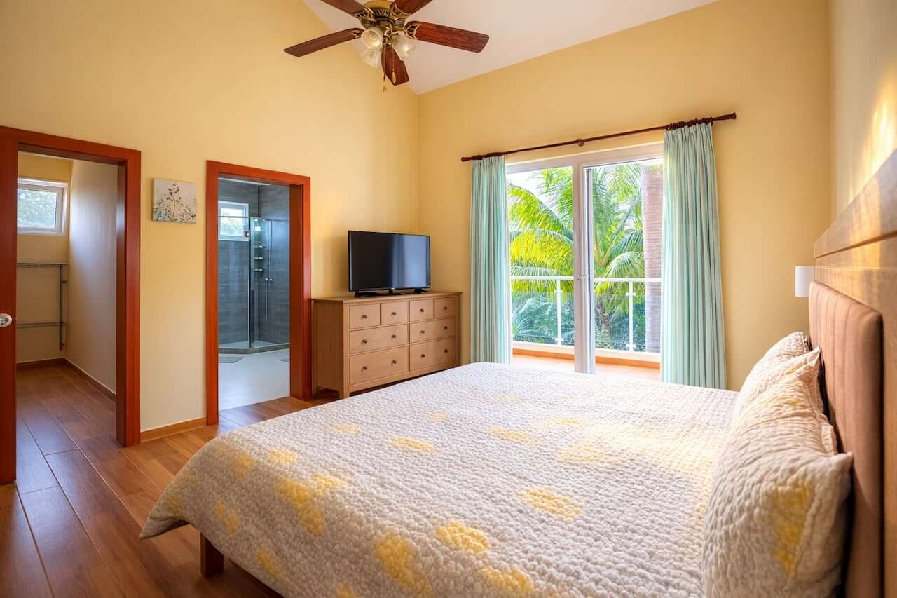 4-Bedroom Villa in Perla Marina, Cabarete – Short Walk to the Beach, Excellent Condition