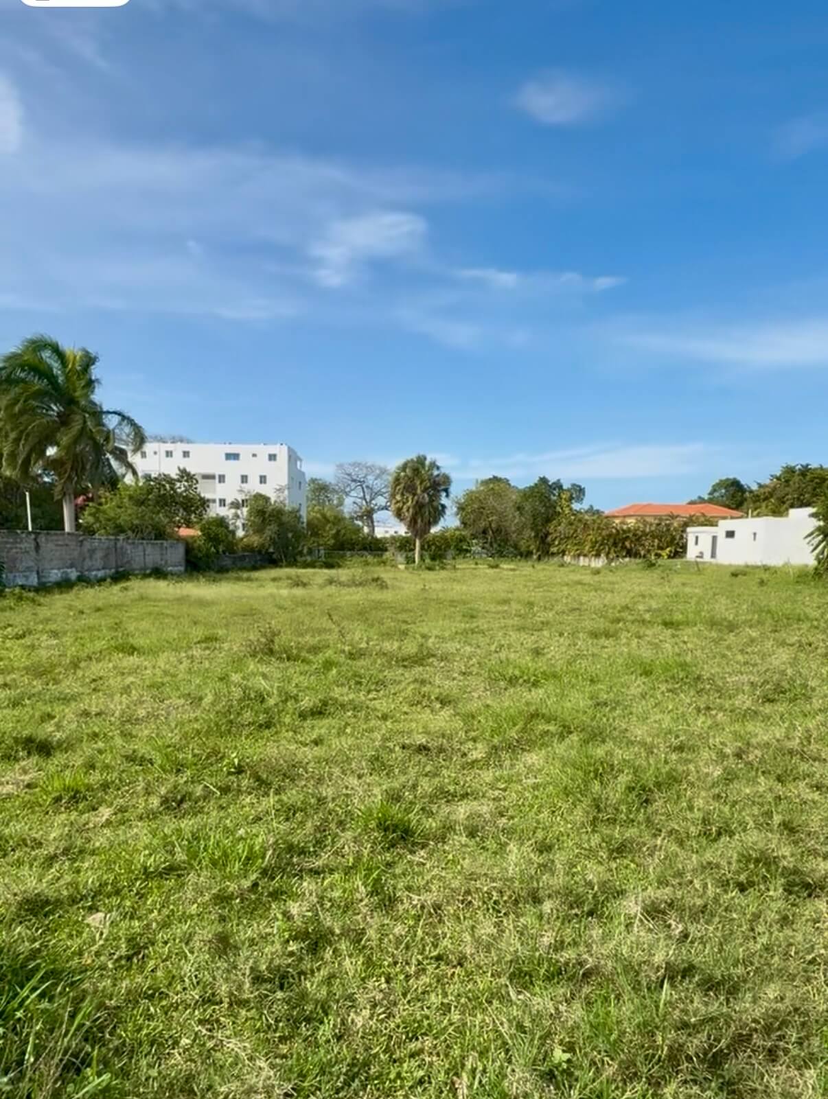 2,000m² Development Opportunity Near the Beach No HOA