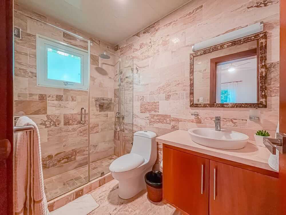 Incredible Oceanfront Apartment with Direct Beach Access