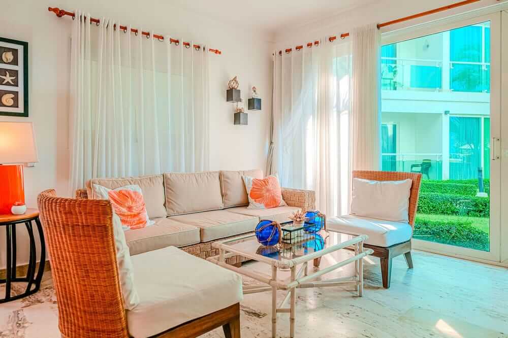 Incredible Oceanfront Apartment with Direct Beach Access