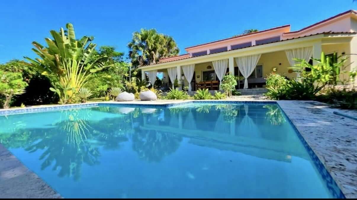 Tropical 3-Bedroom Villa for Sale inside Perla Marina