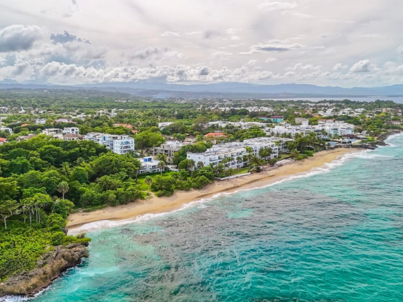 Double Villa Opportunity on a Large Lot Near the Beach!