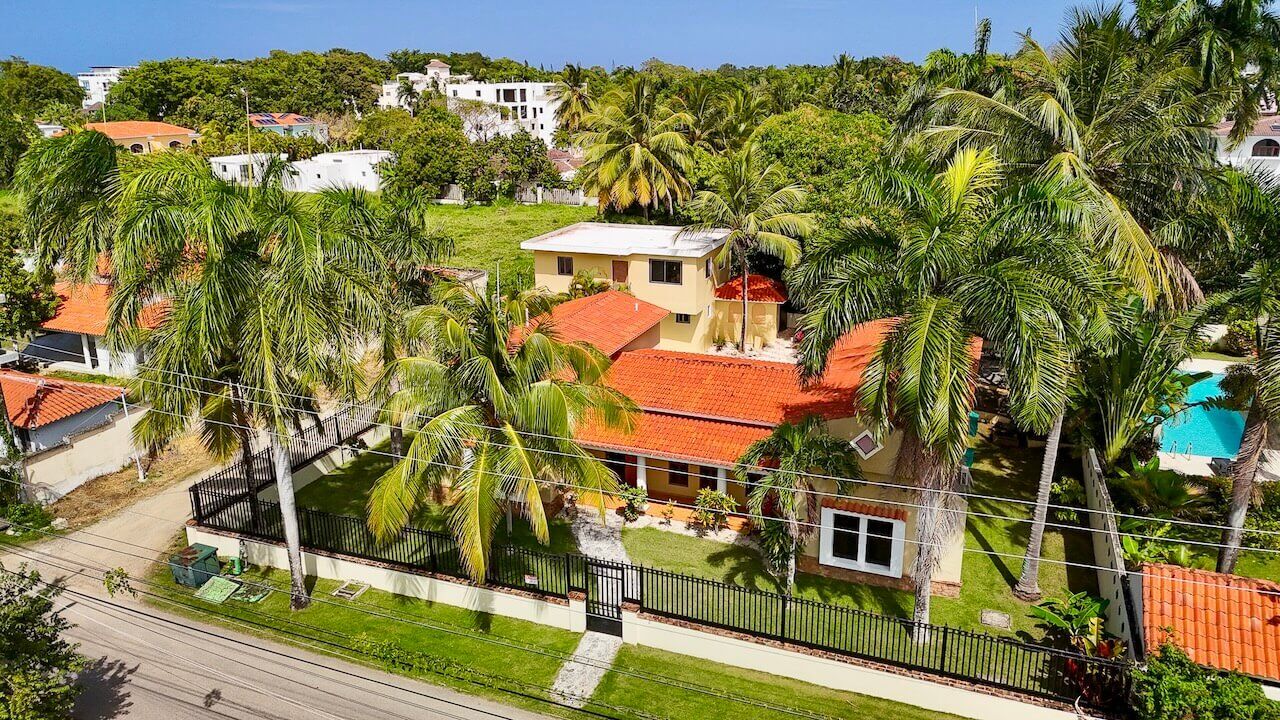 Double Villa Opportunity on a Large Lot Near the Beach!