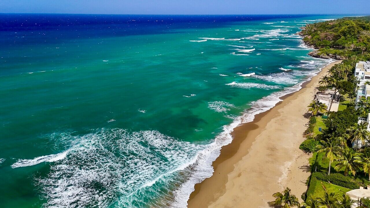 Double Villa Opportunity on a Large Lot Near the Beach!