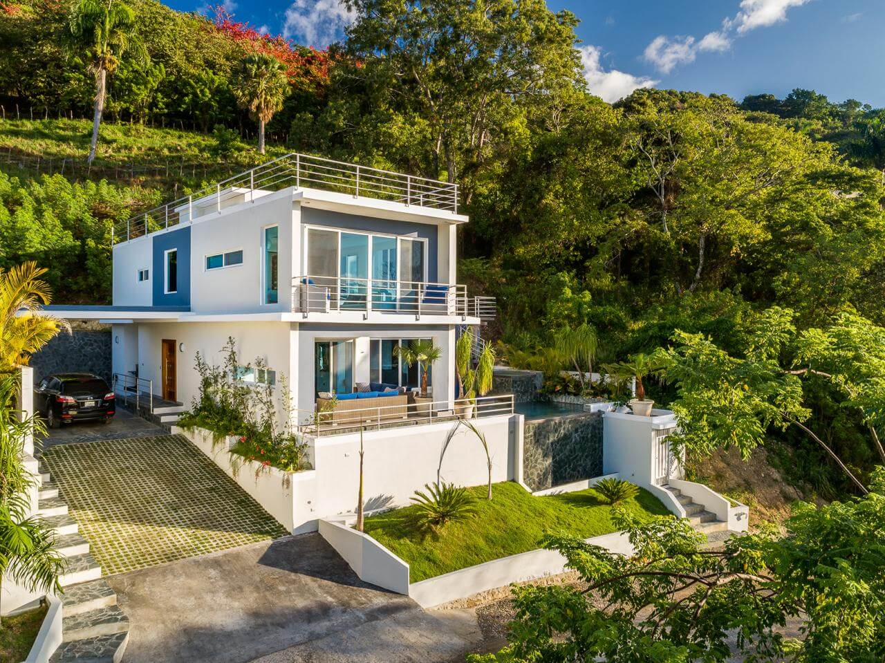 Hilltop Luxury Escape – 4BR Villa with Stunning Views & Proven Airbnb Income