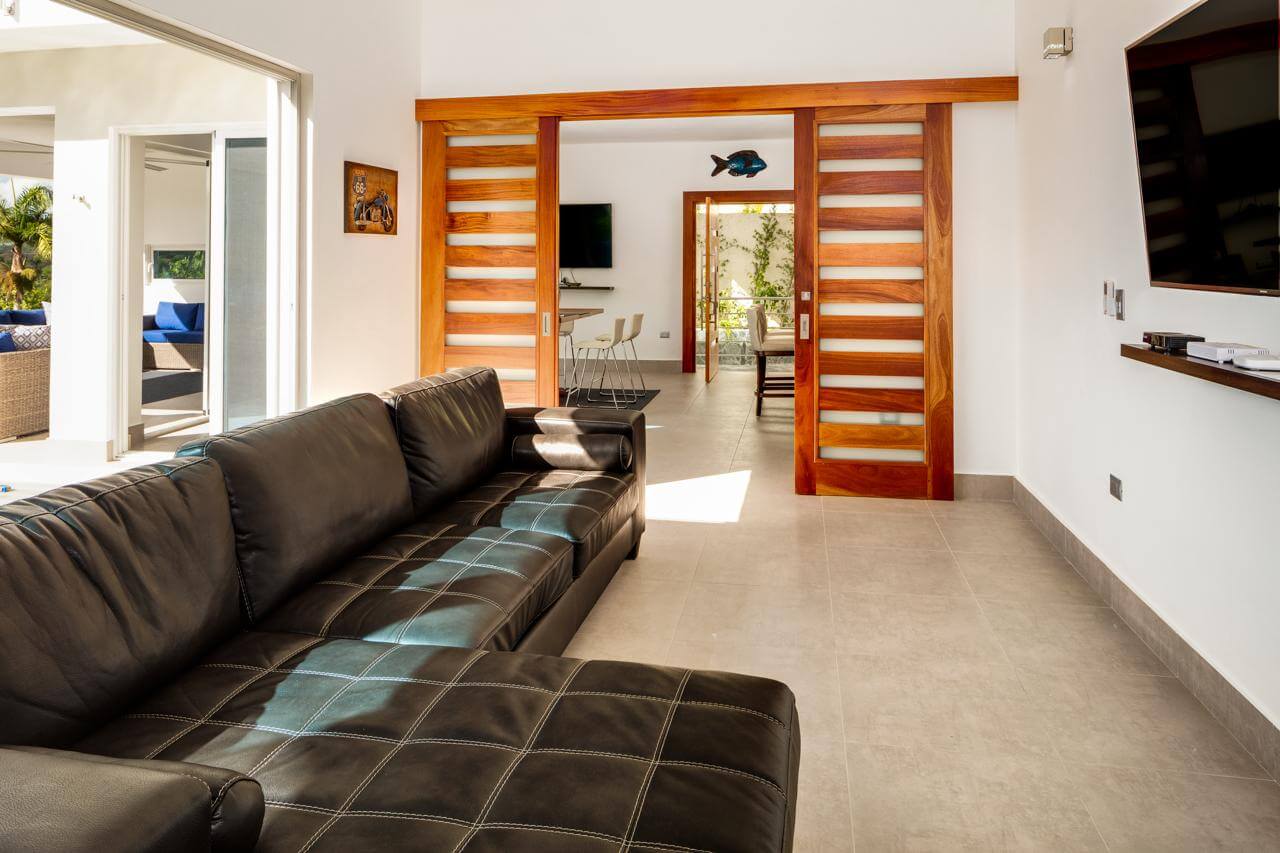 Hilltop Luxury Escape – 4BR Villa with Stunning Views & Proven Airbnb Income