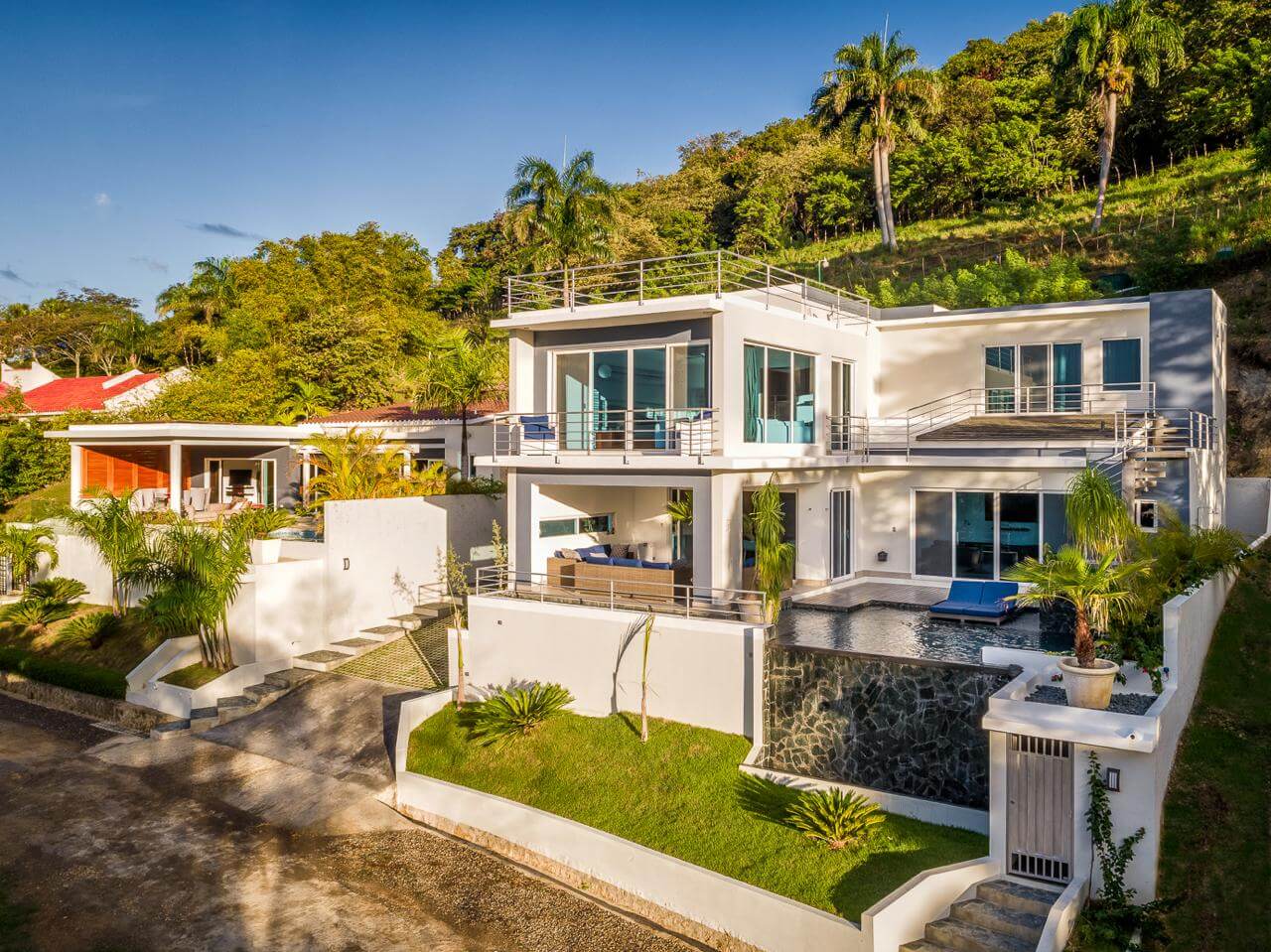 Hilltop Luxury Escape – 4BR Villa with Stunning Views & Proven Airbnb Income