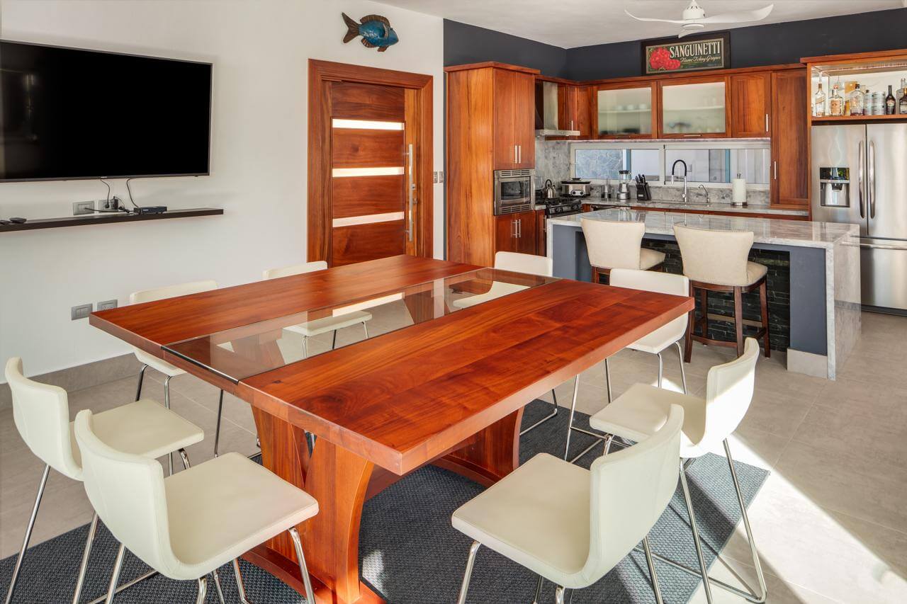 Hilltop Luxury Escape – 4BR Villa with Stunning Views & Proven Airbnb Income