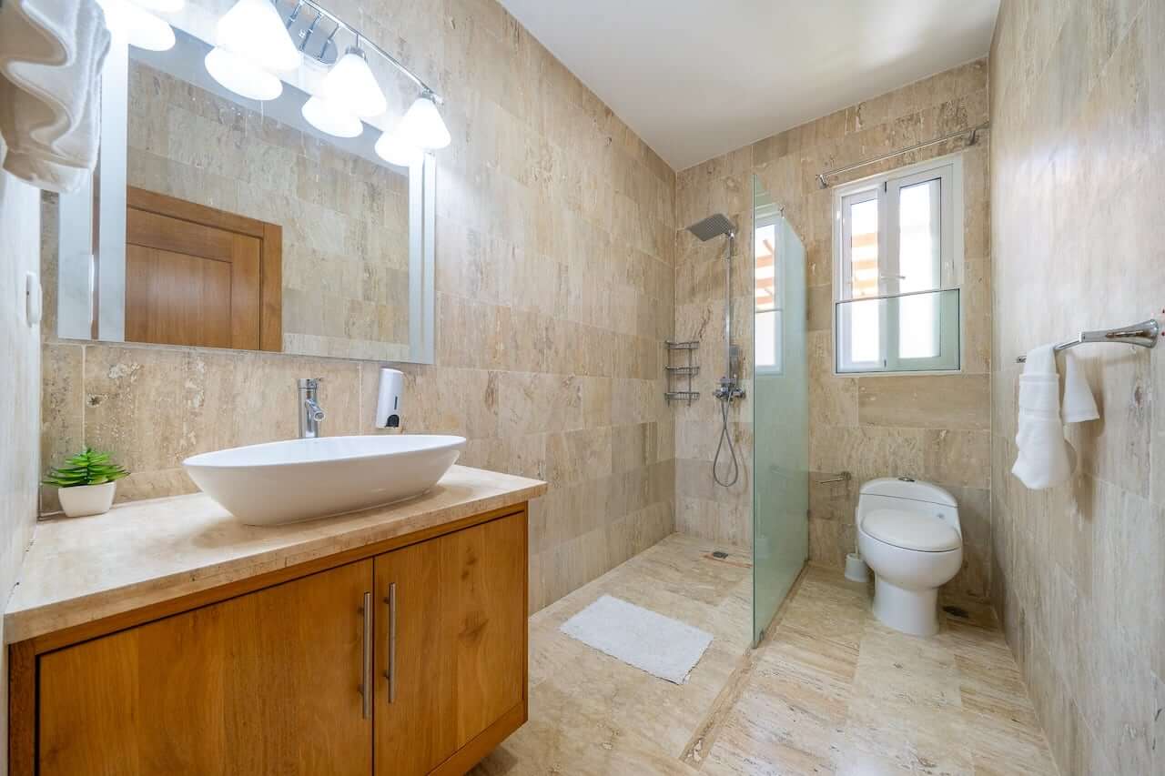 Sophisticated Island Living – 4-Bedroom Luxury Villa with Resort-Style Amenities