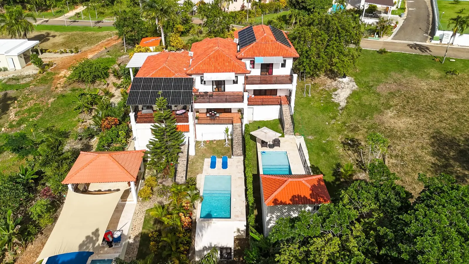 Hidden Hills of Sosúa | Private 3-Bedroom Townhouse with Pool – Minutes to Beaches & Shopping