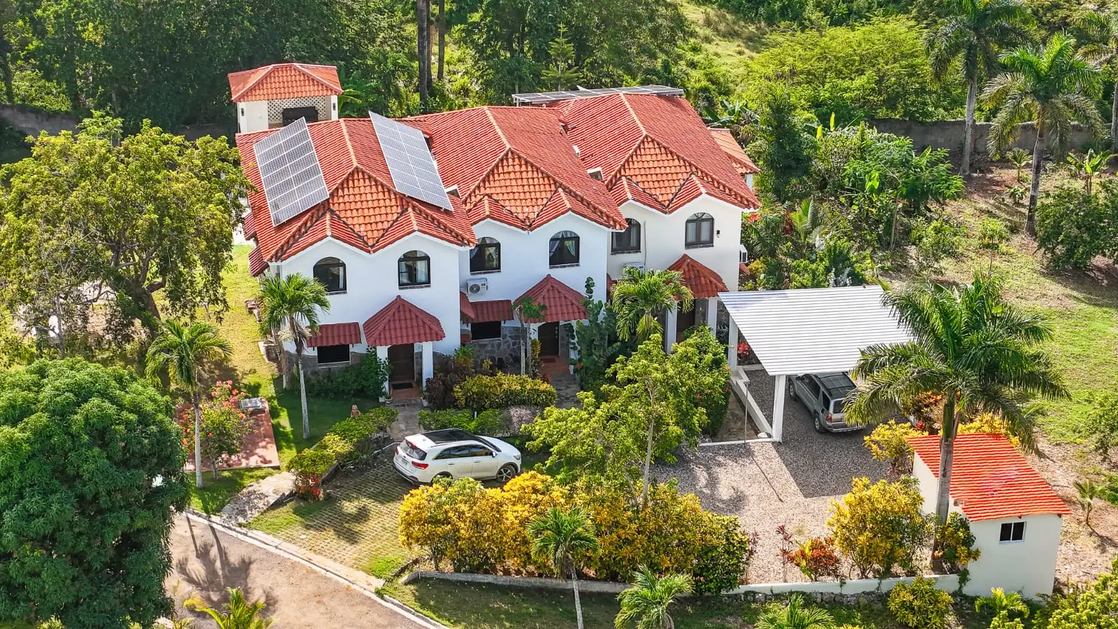 Hidden Hills of Sosúa | Private 3-Bedroom Townhouse with Pool – Minutes to Beaches & Shopping