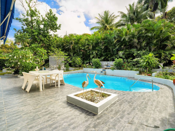Charming Colibrí Villa on an Oversized Corner Lot