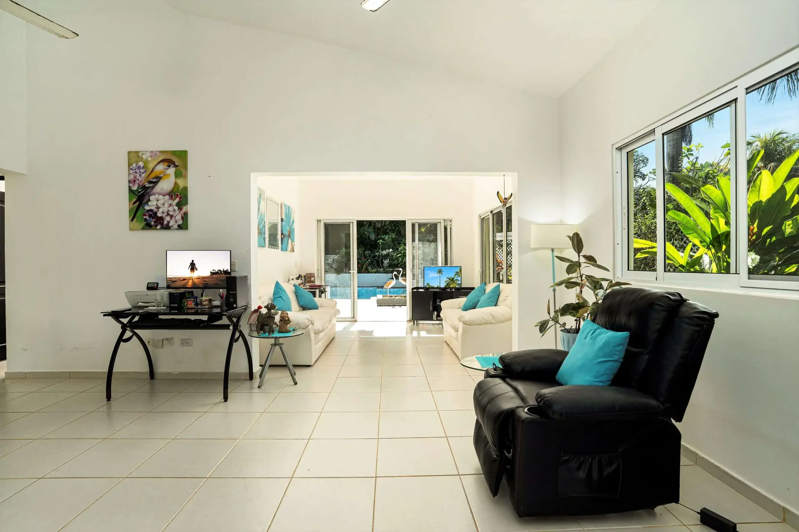 Charming Colibrí Villa on an Oversized Corner Lot