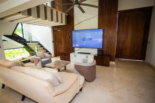 Luxury 4-Bedroom Beachside Villa in Sosúa Ocean Village