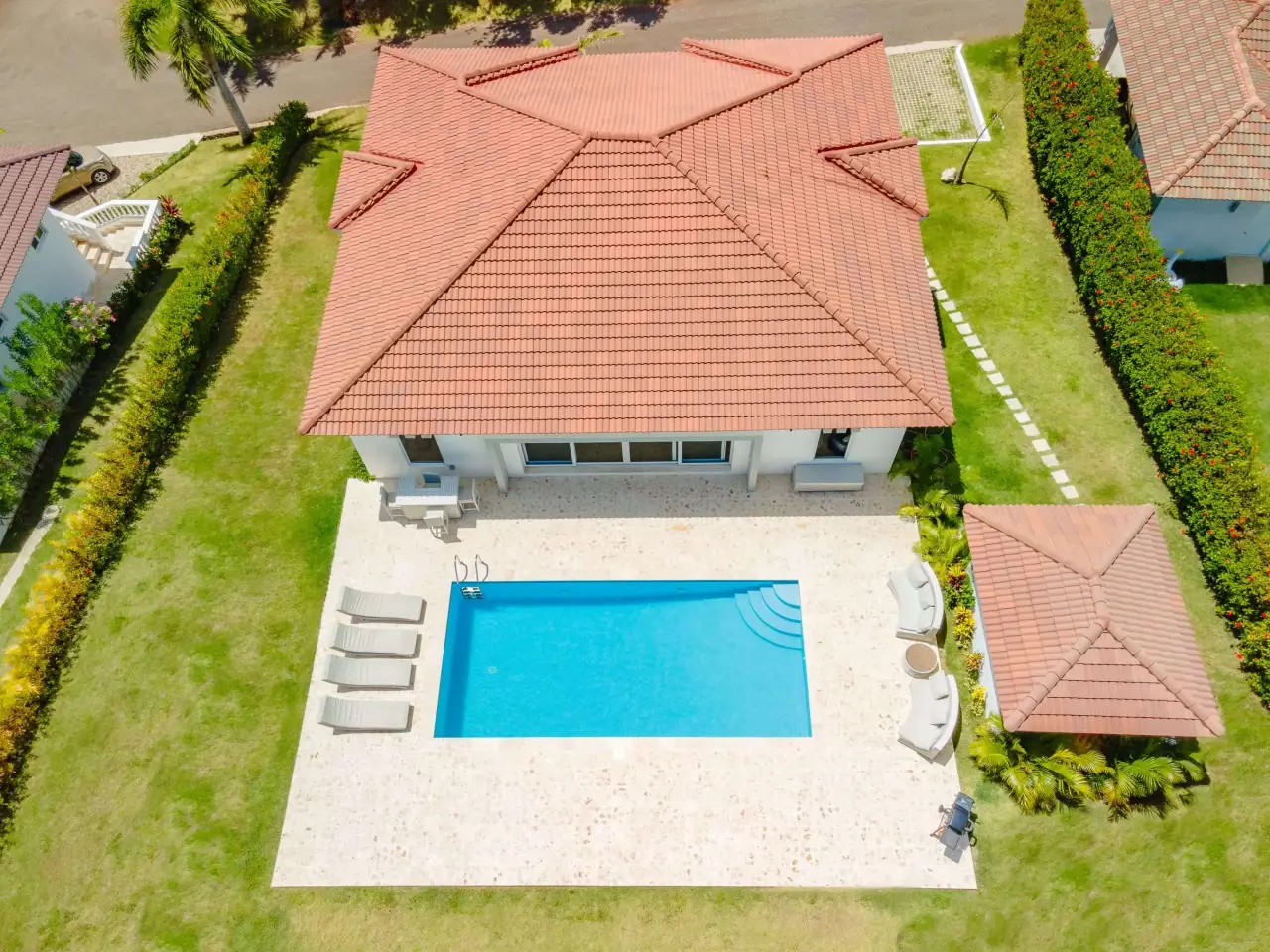 Modern Luxury Villa with 4 Bedrooms