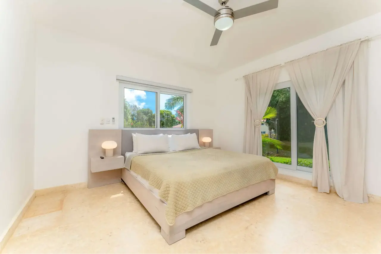 Modern Luxury Villa with 4 Bedrooms