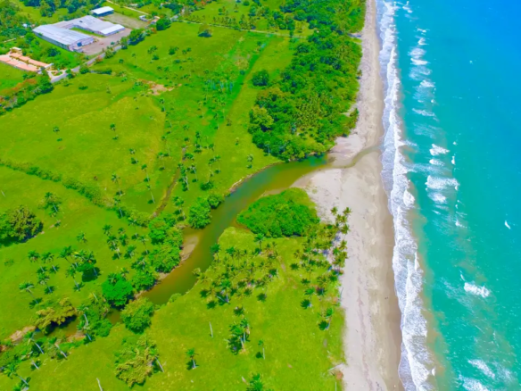 Playa Coco Loco 37,500 m² of pure Caribbean Potential