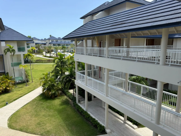 Xanadu Resort & Residences - Oceanfront Golf Apartment – Playa Dorada