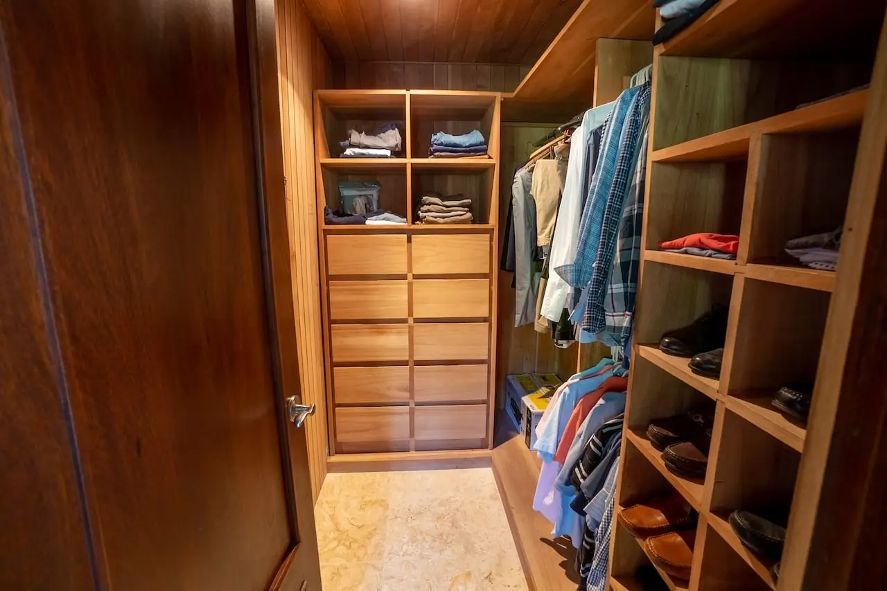 Private Luxury Villa in Sea Horse Ranch with guest house