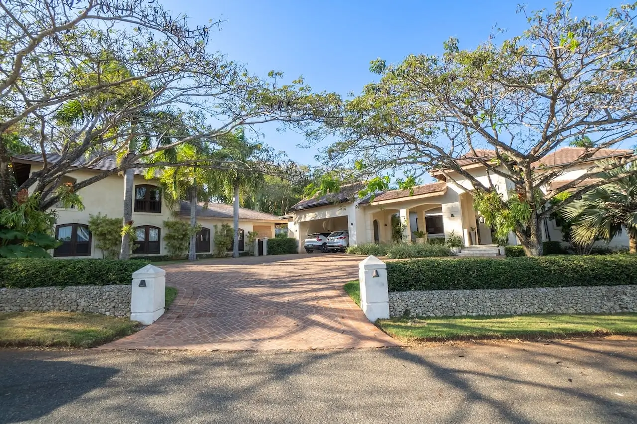 private-luxury-villa-guest-house-in-sea-horse-ranch-img-28 Private Luxury Villa in Sea Horse Ranch with Guest House