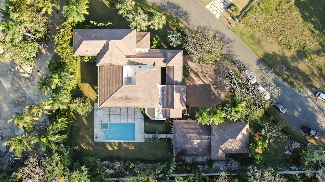 Private Luxury Villa in Sea Horse Ranch with guest house
