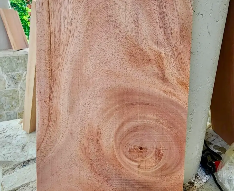 961